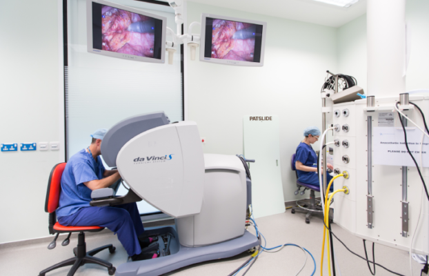 North Bristol NHS Trust Achieves Milestone with Over 9000 Robotic Surgeries